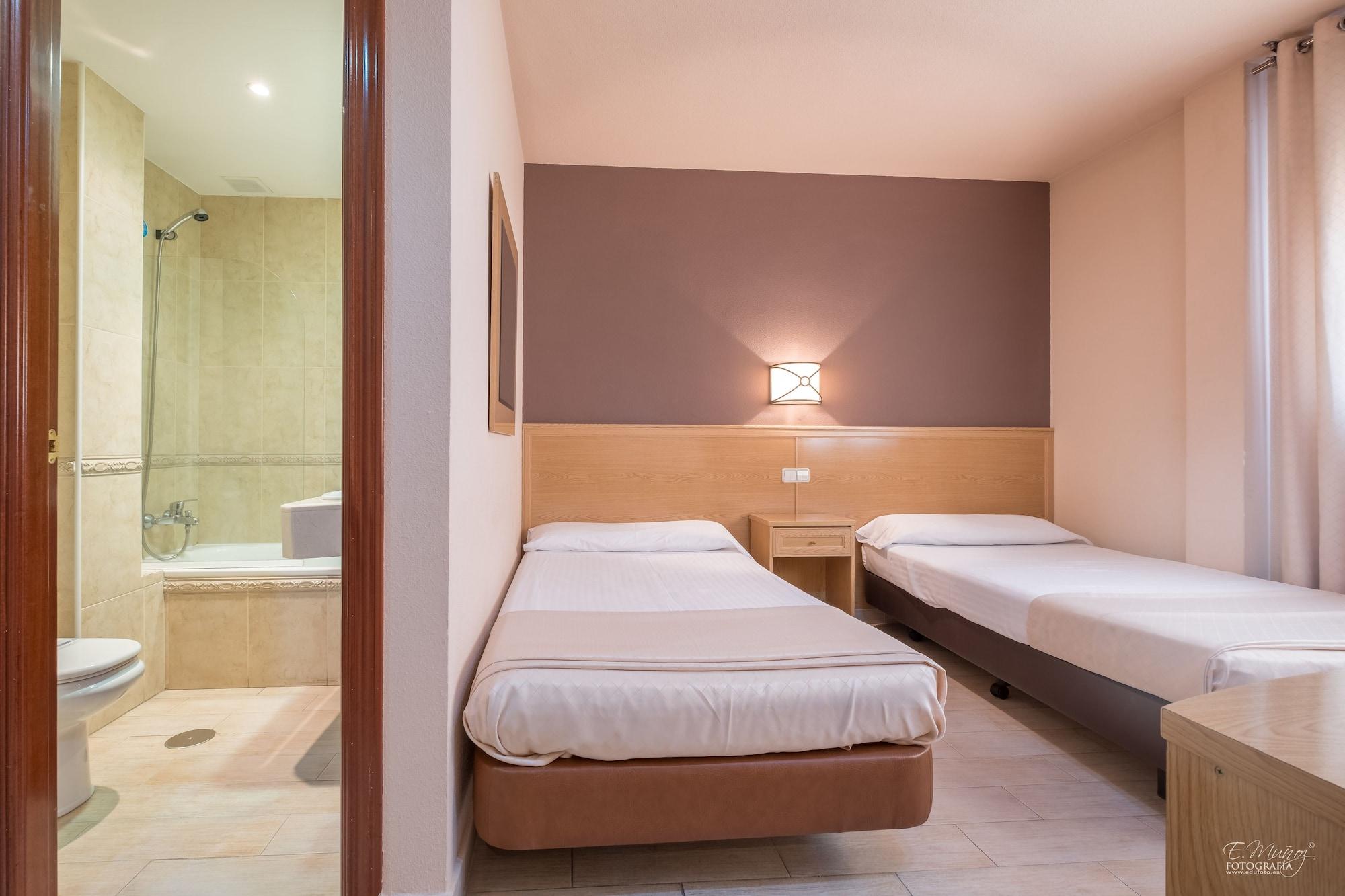 Hotel Vivar Grinon Ngoại thất bức ảnh