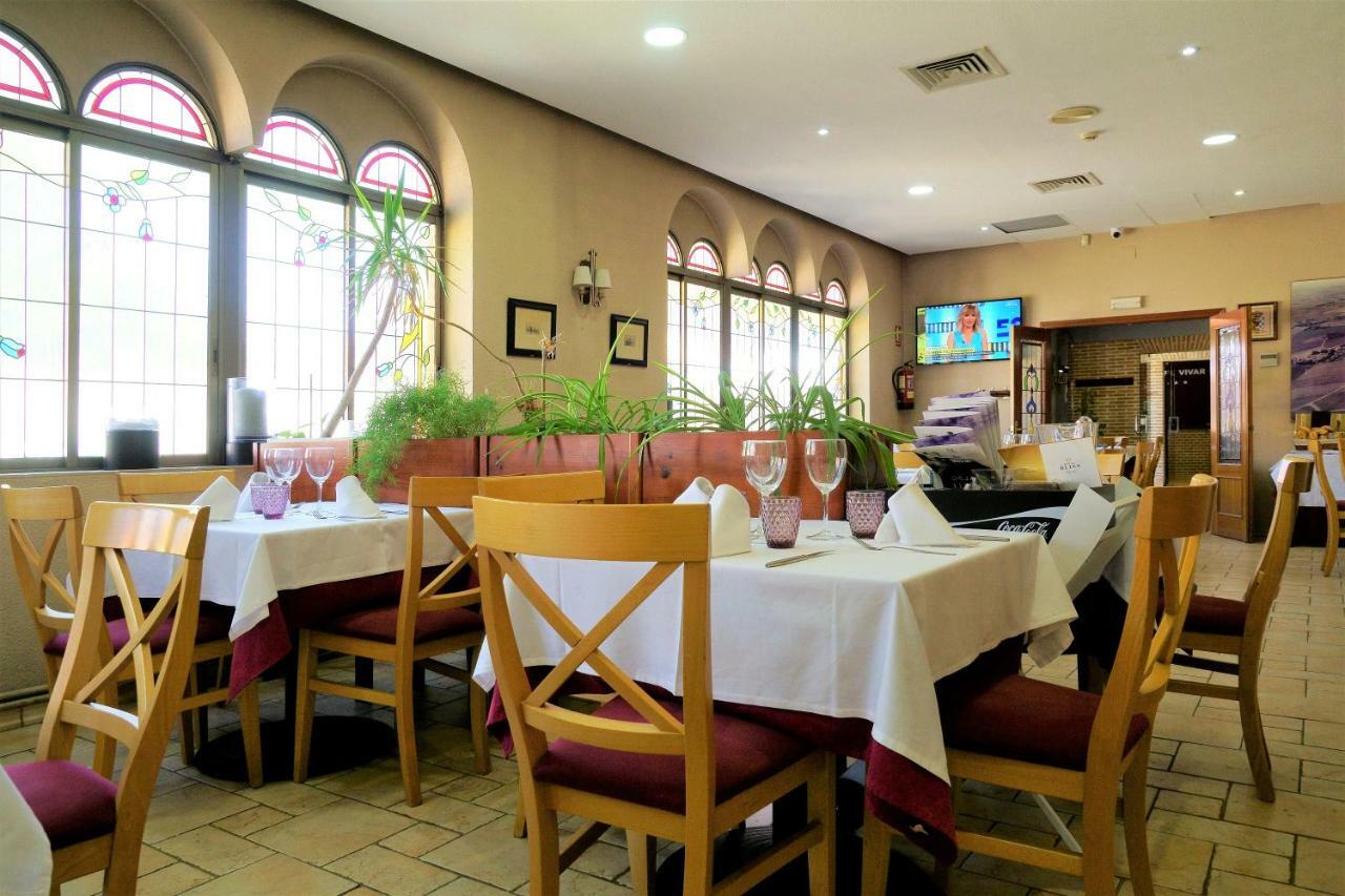 Hotel Vivar Grinon Ngoại thất bức ảnh